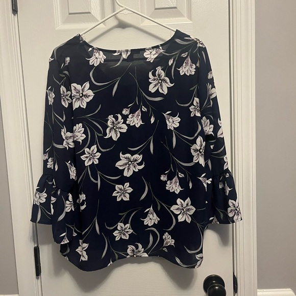 Como Black 100% Polyester Long Sleeve Navy Blue w/ White Flowers Blouse Large - Picture 4 of 6